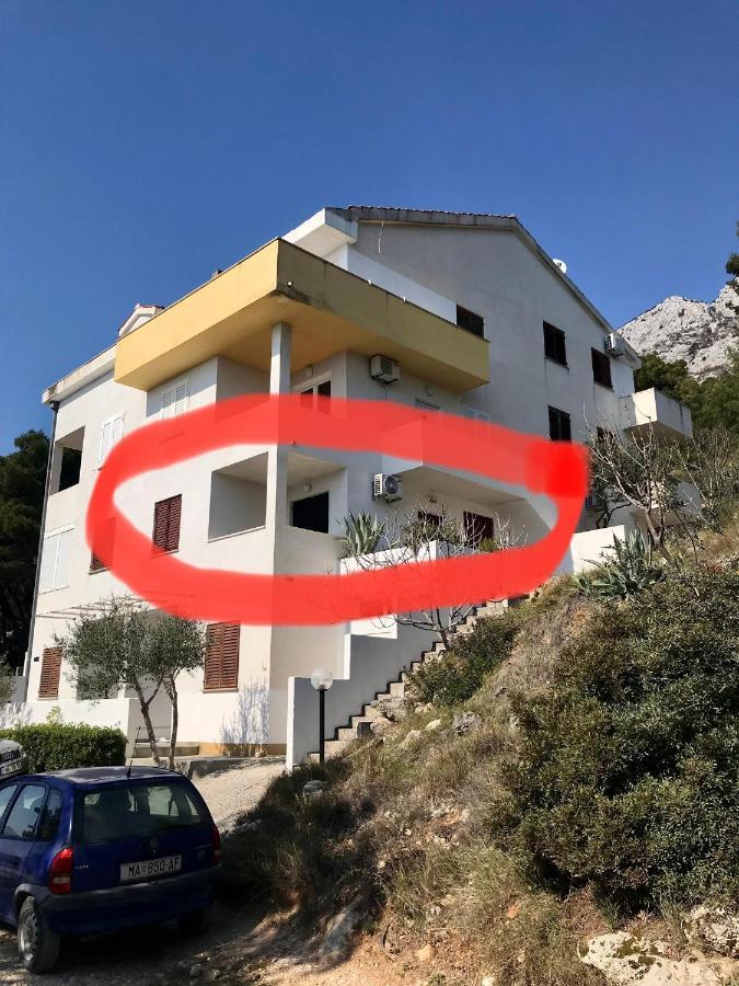 Sara Apartman Brela