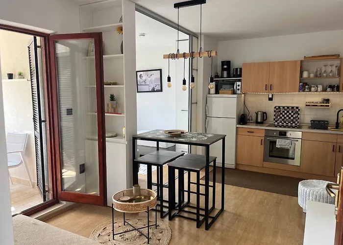 Sara Brela Apartment